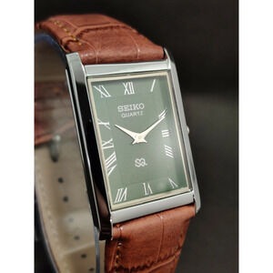 Vintage Style Seiko Quartz Mens Silver Watch & Green accents W/ Leather Strap